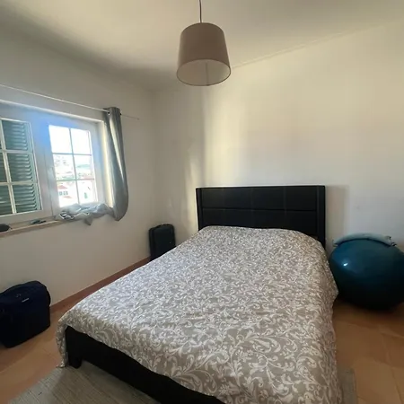 Casa Tranquila Em Lisboa