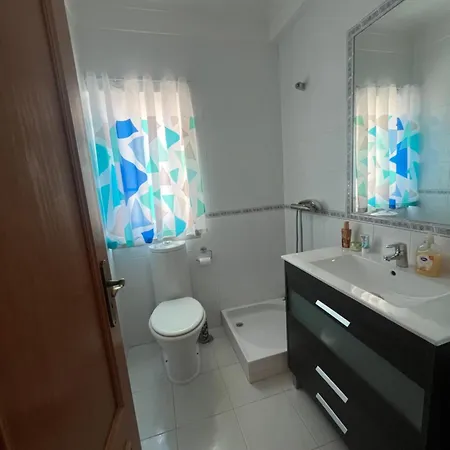 Casa Tranquila Em Lisboa Sao Joao dos Montes